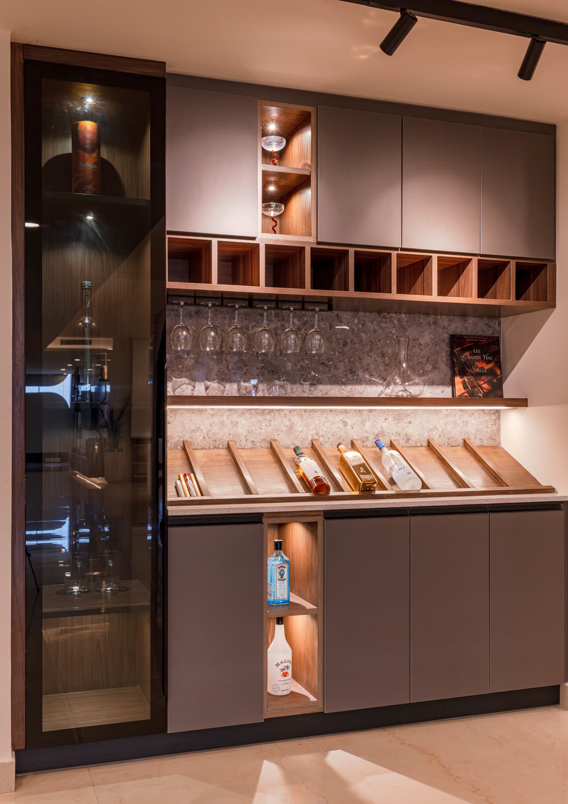 Beige Experience Centre — Bar Unit — Walnut · marble · grey laminate